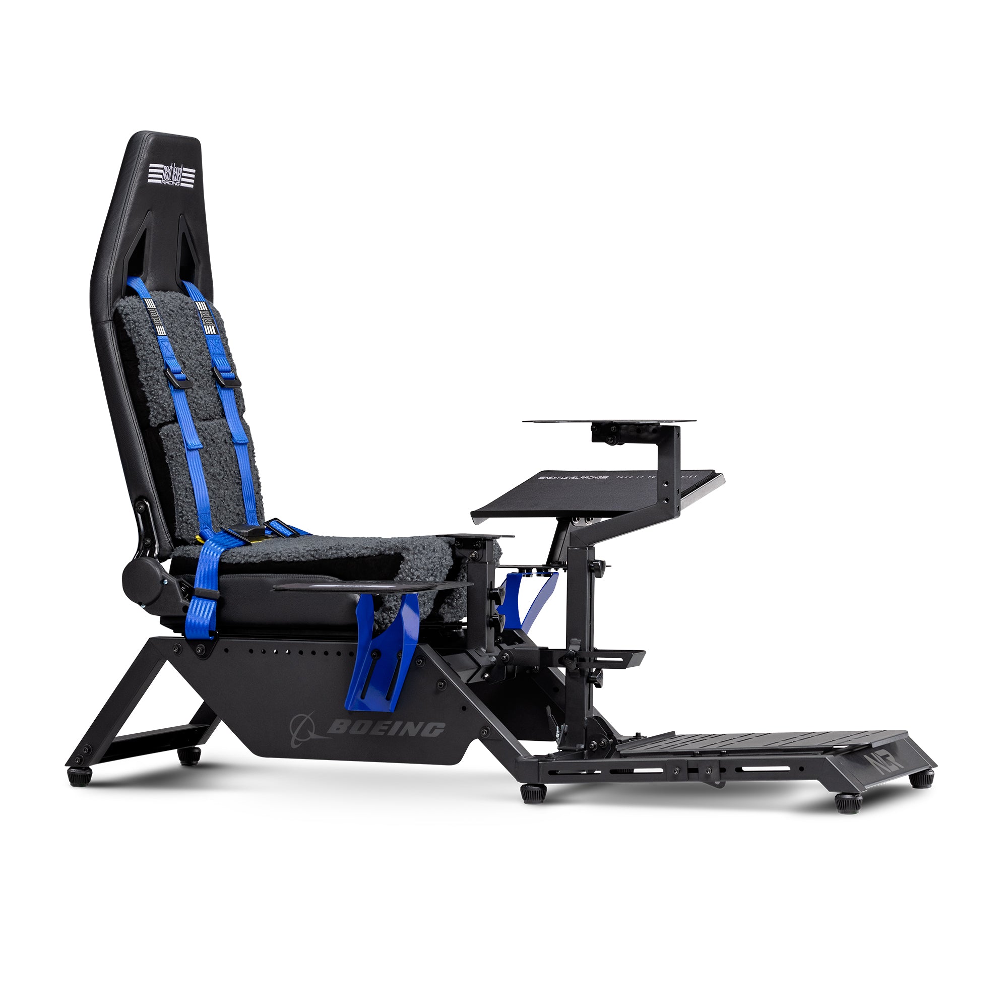 Next Level Racing Flight Simulator Boeing Commercial Edition cockpit